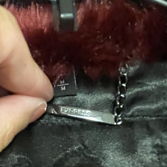 Express Faux Fur Vintage coat size medium garnet red EUC - Picture 4 of 5